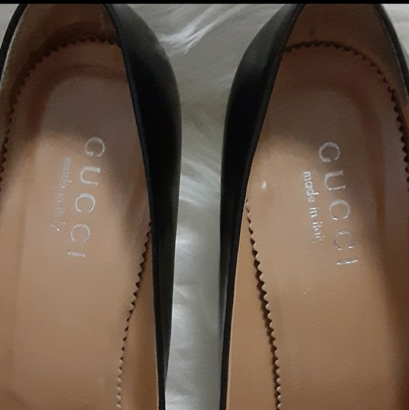 AUTHENTIC GUCCI HEELS - Picture 3 of 6